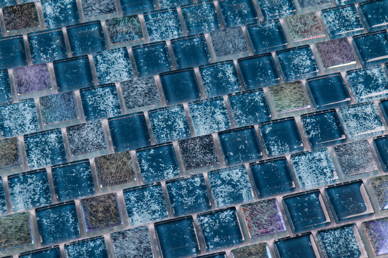 ESSENCE-TURQUOISE-1X1 Glass Mosaic tile Close Up