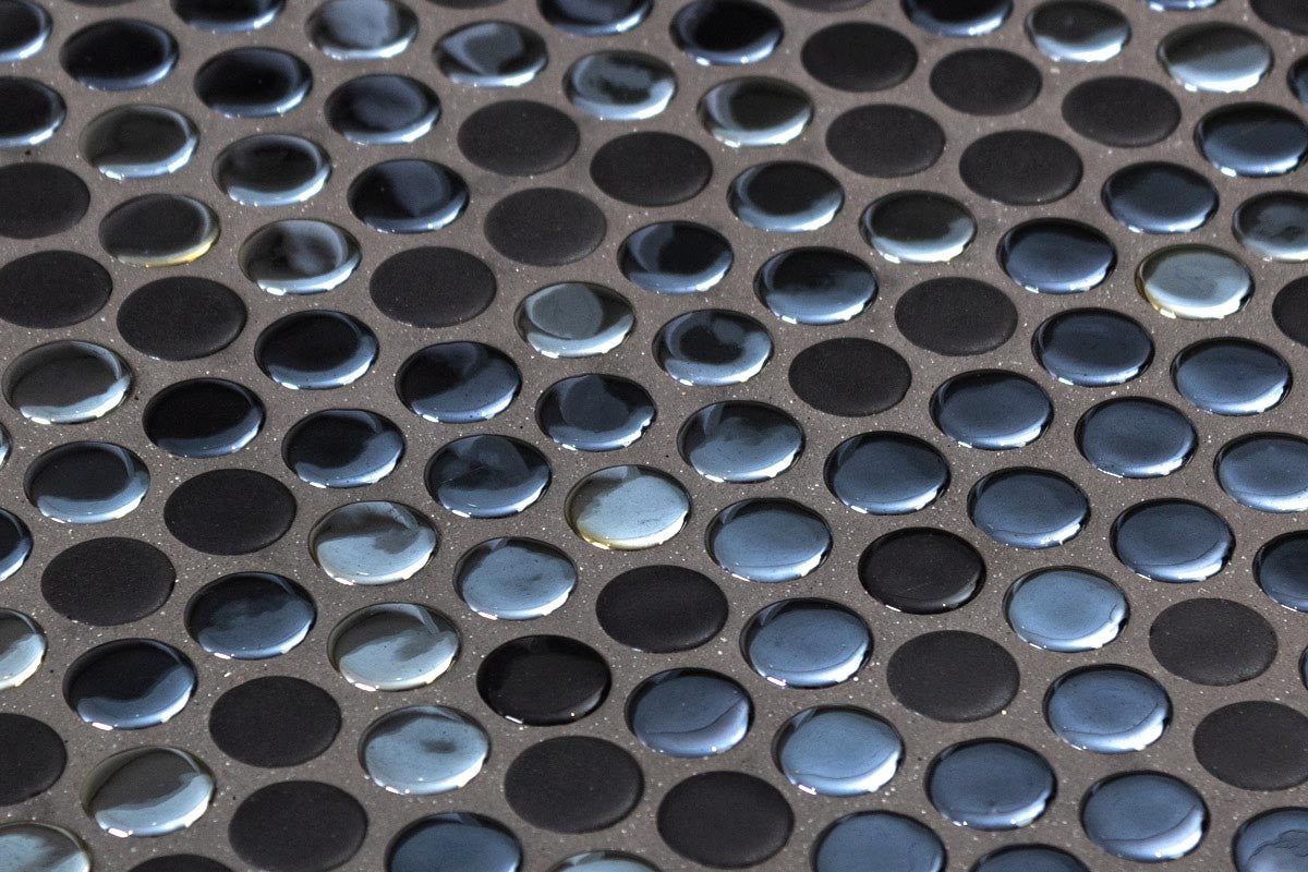 Bella Glass Tiles Hearth Palace Penny Round Nature Glass Opale Black HP1PRNGOB close up