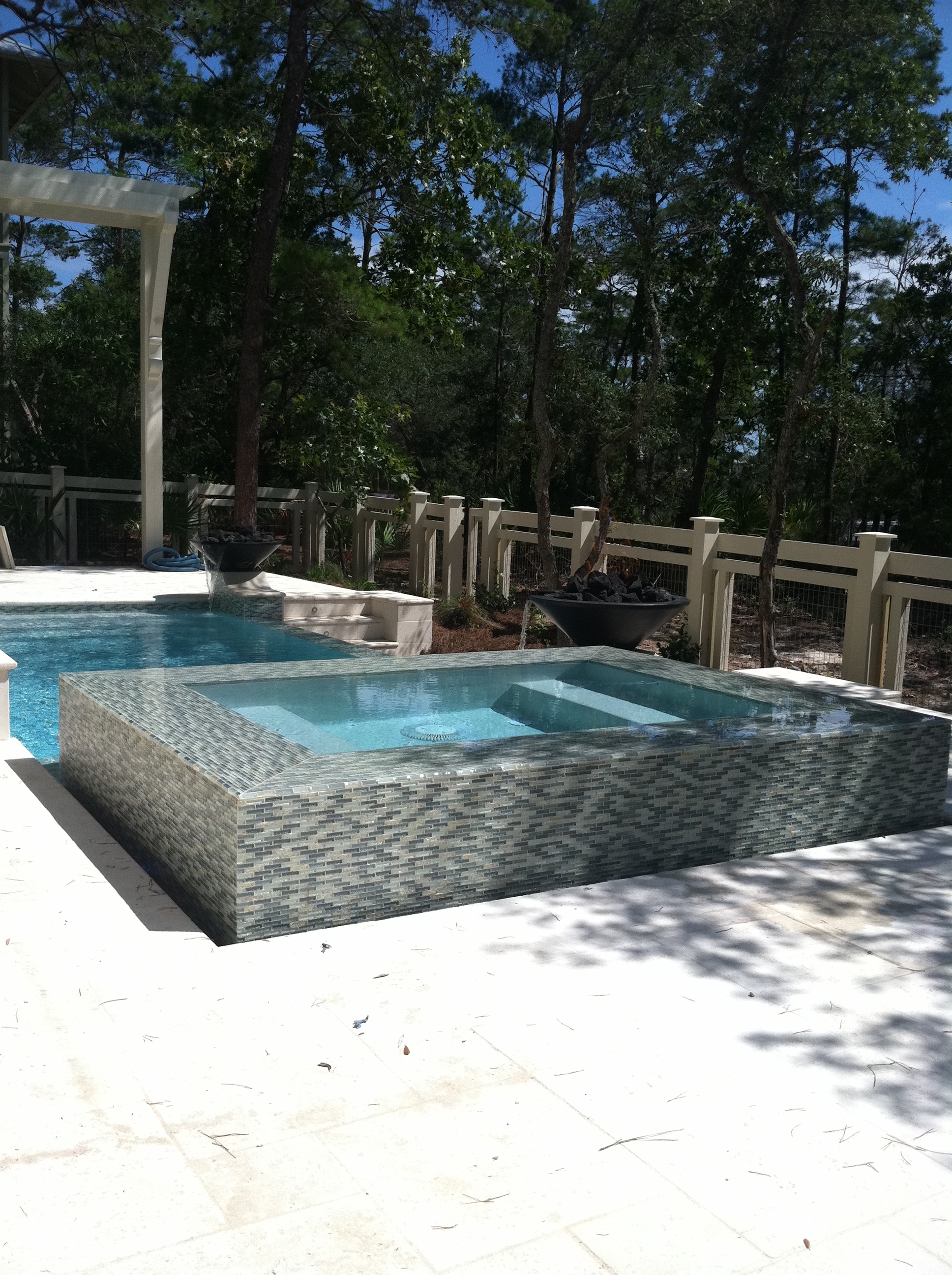 glass mosaic pool tiles