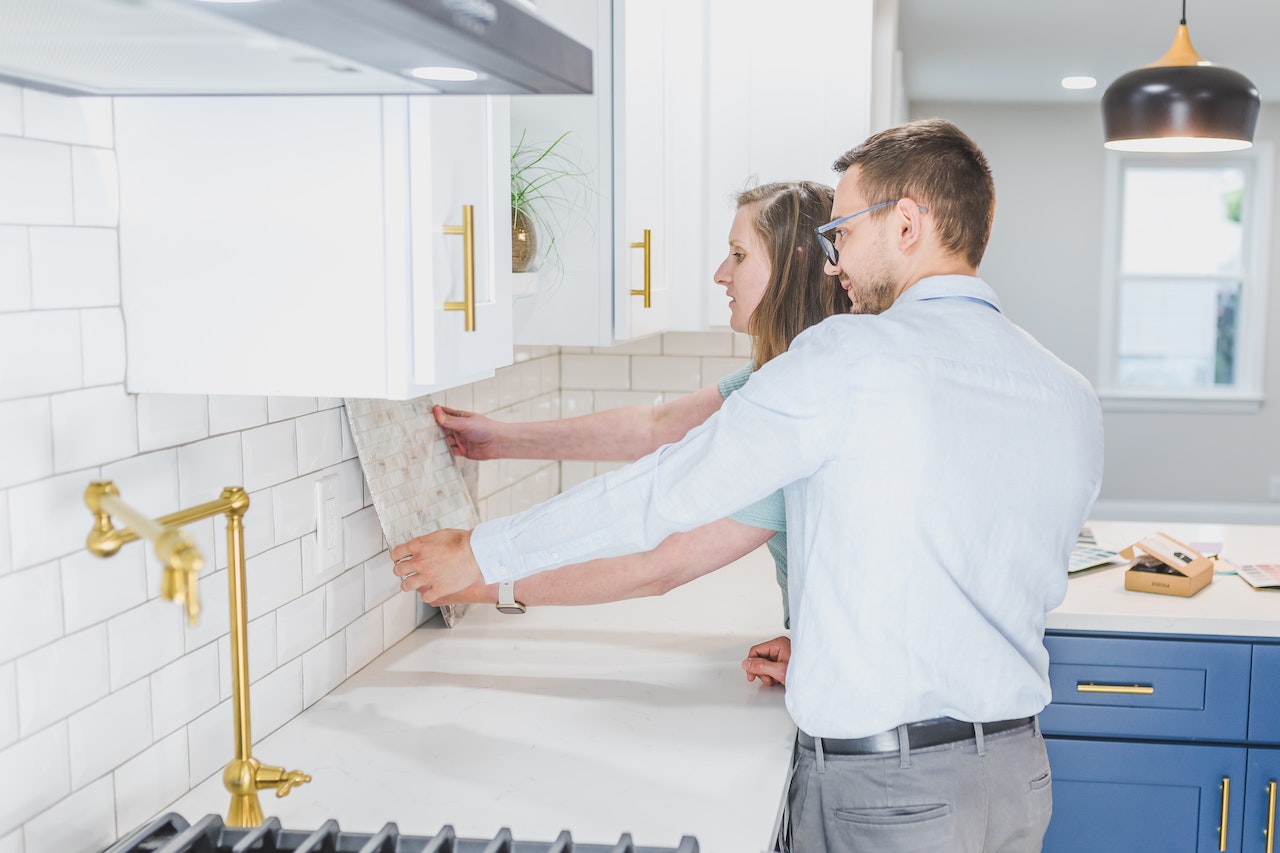 3 options for choosing kitchen backsplash tiles