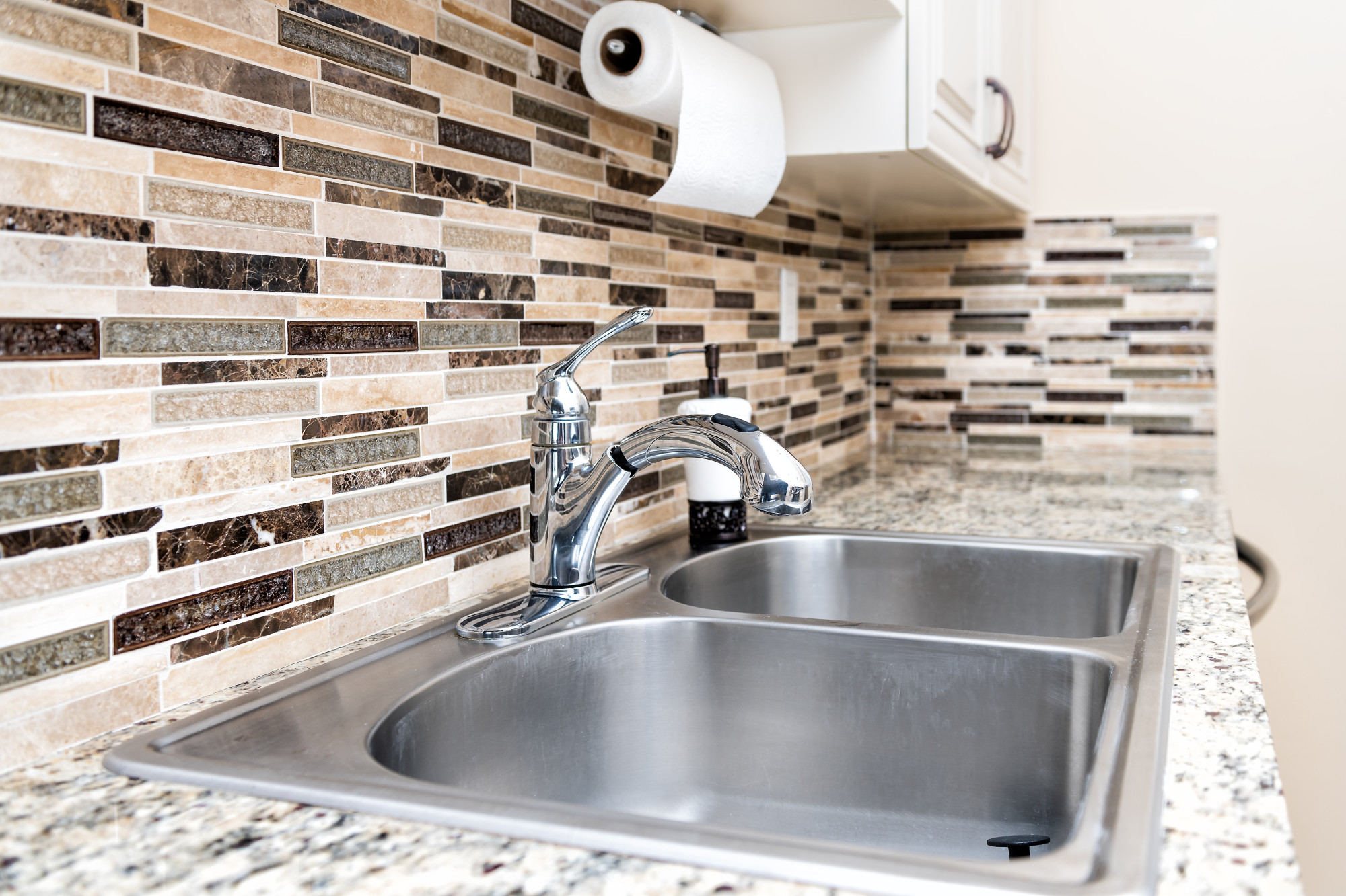 What Are The Top Tips For Choosing Kitchen Backsplash?